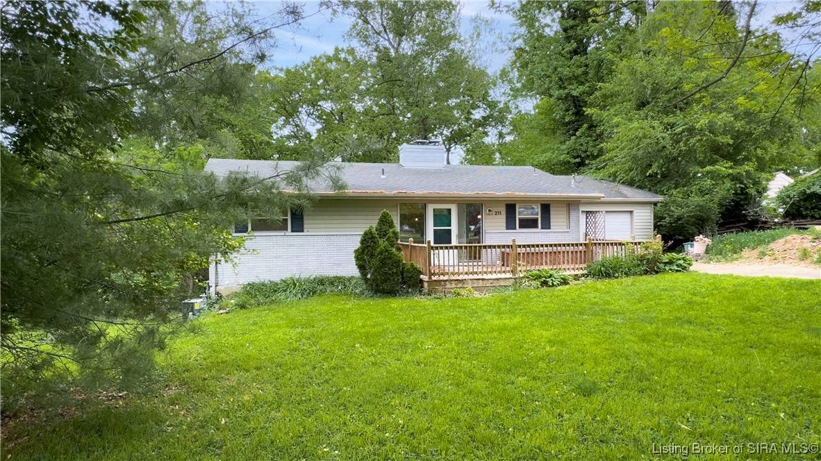 Clarksville, IN 47129,211 N Oak ST