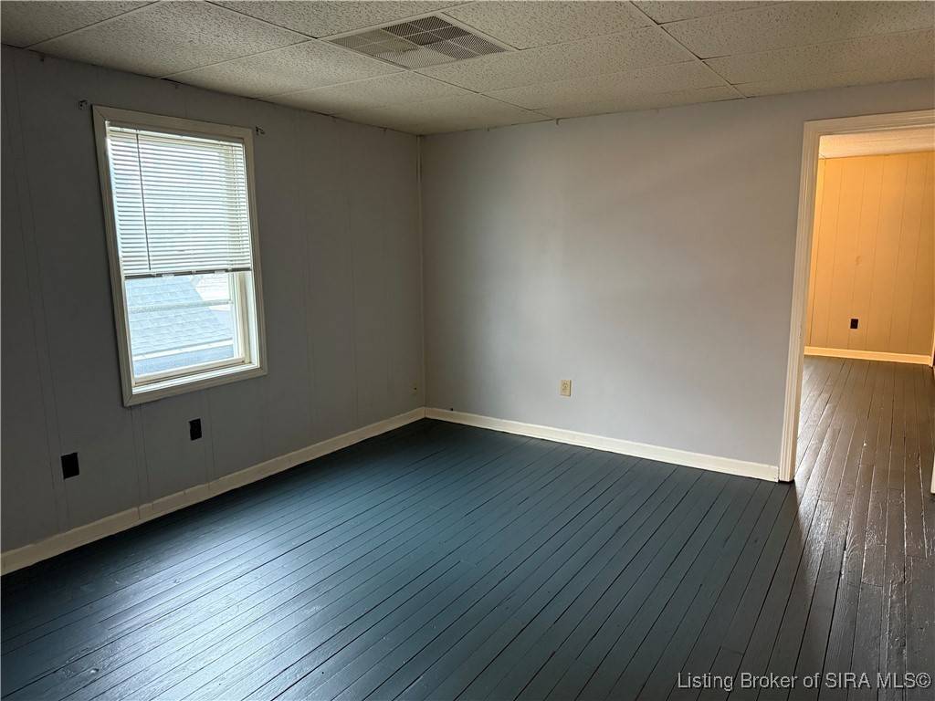 New  Albany, IN 47150,318 W Market ST #4