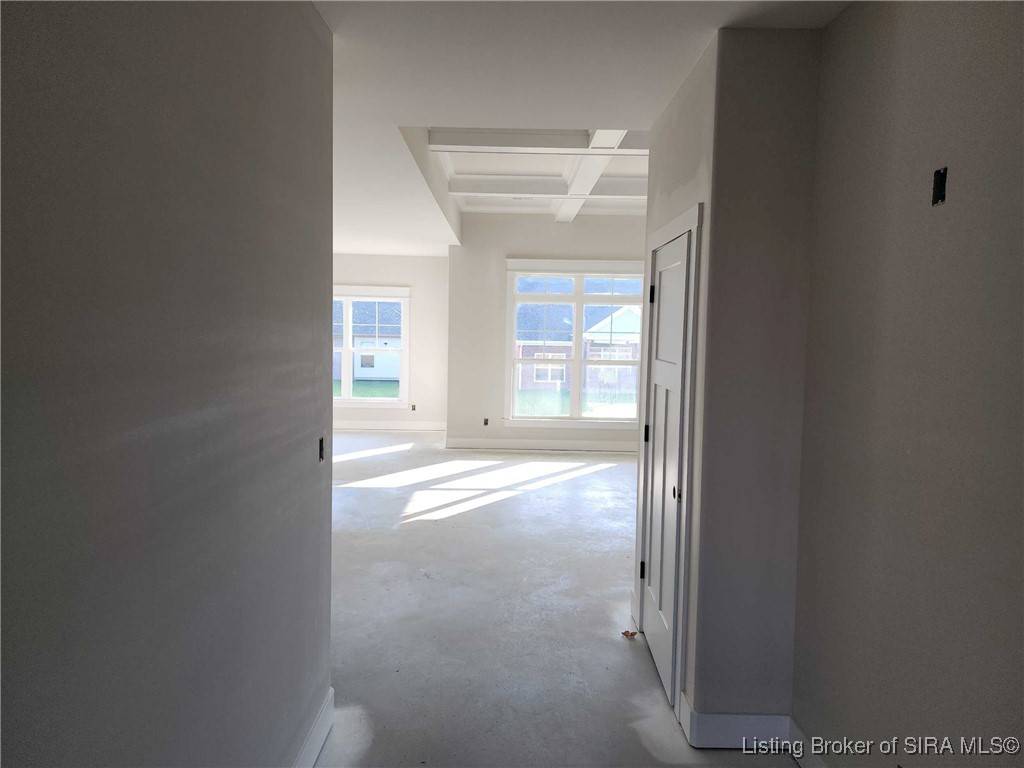 New  Albany, IN 47150,3068 Bridlewood LN #234