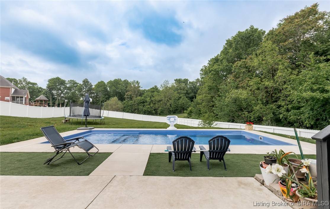 Charlestown, IN 47111,8002 Shady View DR