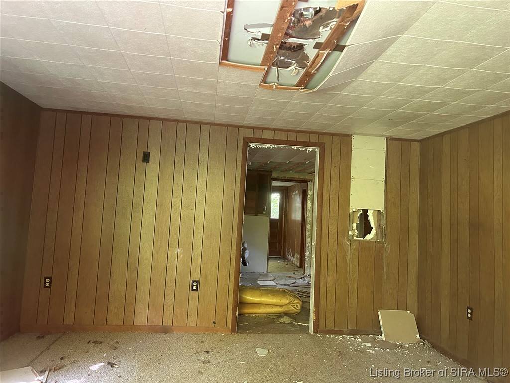 Vallonia, IN 47281,10692 N Haleysburg RD