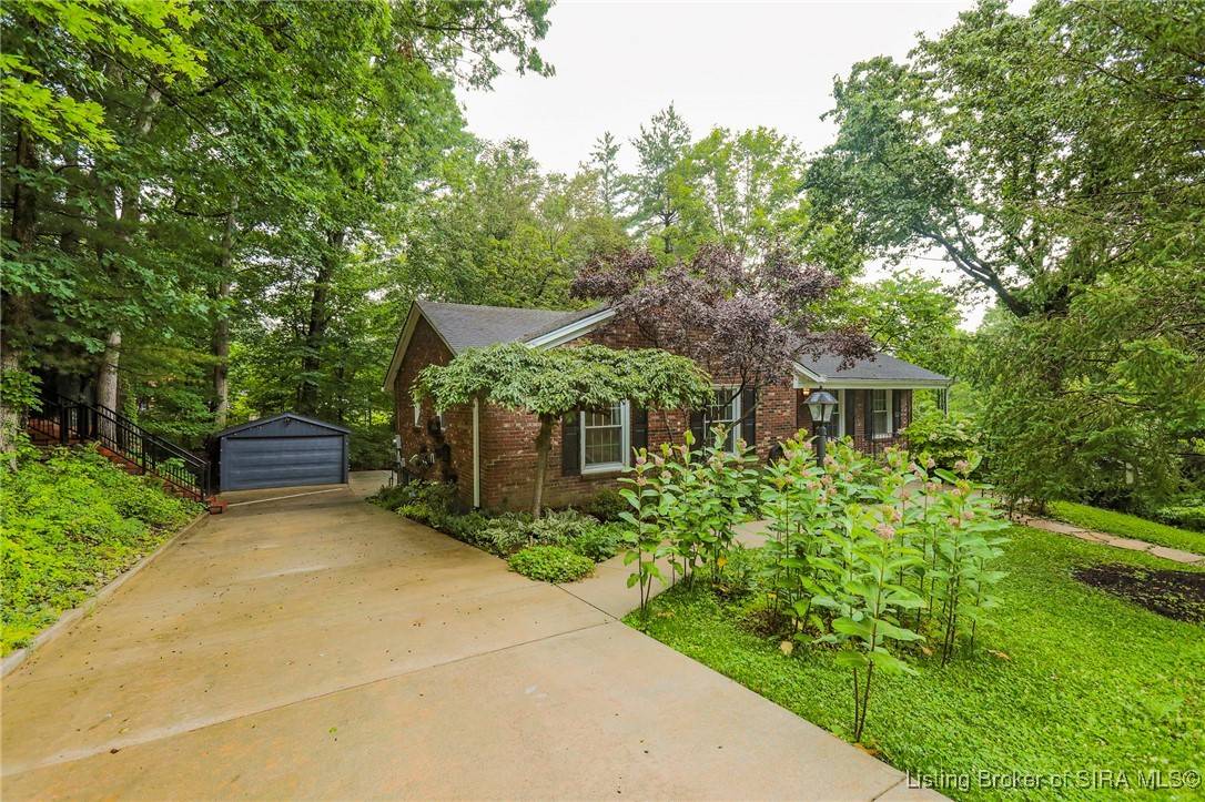 New  Albany, IN 47150,920 Oakland DR