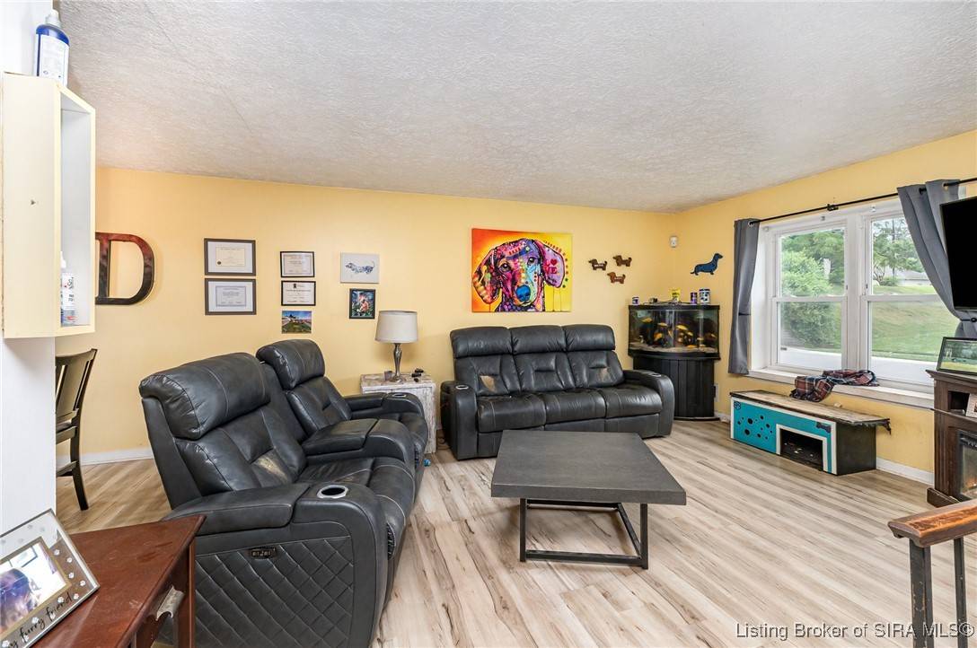 Jeffersonville, IN 47130,1225 Reeds LN