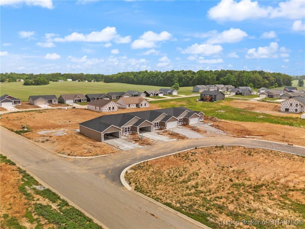 New  Salisbury, IN 47161,8186 Timber LN NE #401