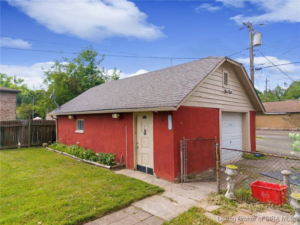 Clarksville, IN 47129,211 Sherwood CT