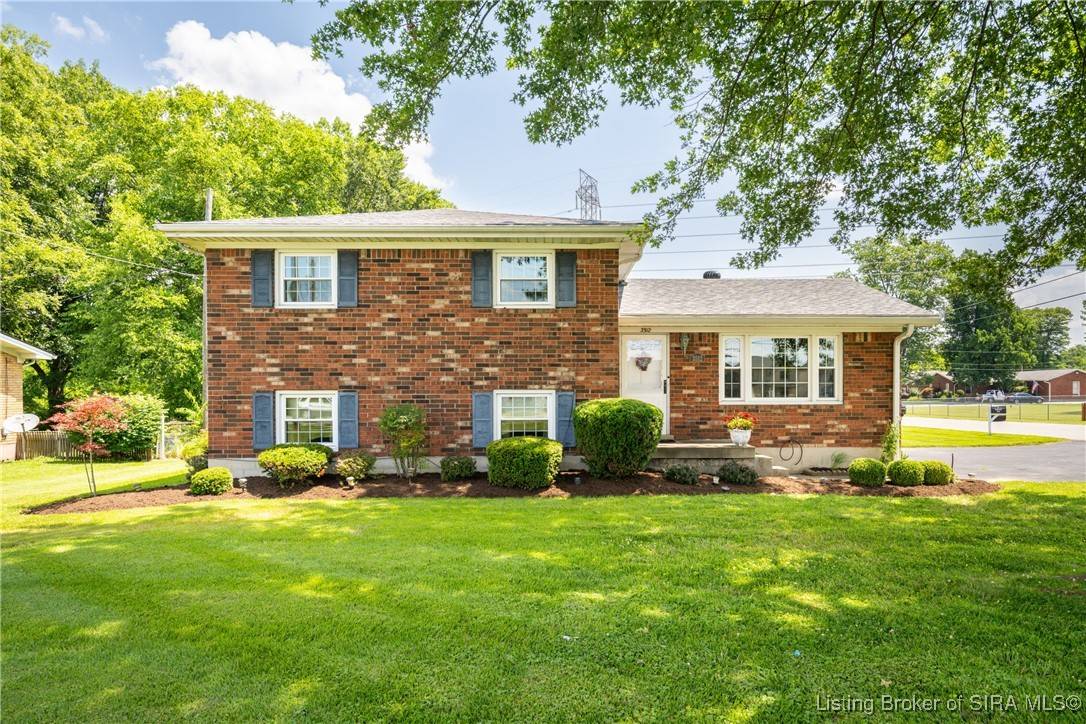 Jeffersonville, IN 47130,3512 Holmans LN