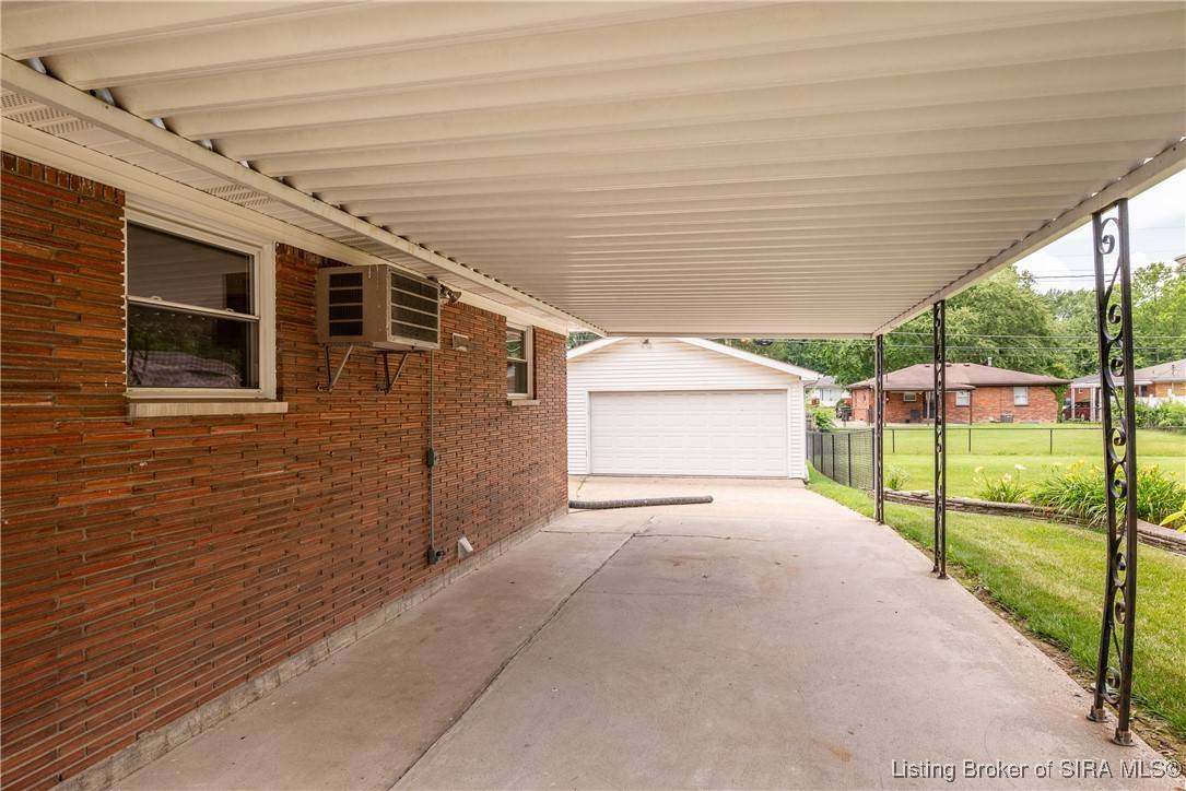 New  Albany, IN 47150,2403 Jacobs DR