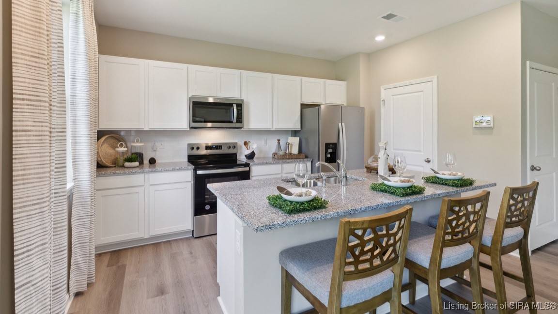 Jeffersonville, IN 47130,3516 Laura DR
