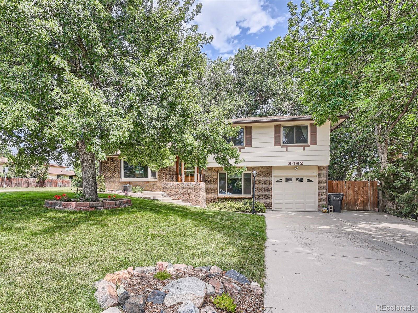 Arvada, CO 80005,8462 Yarrow CT