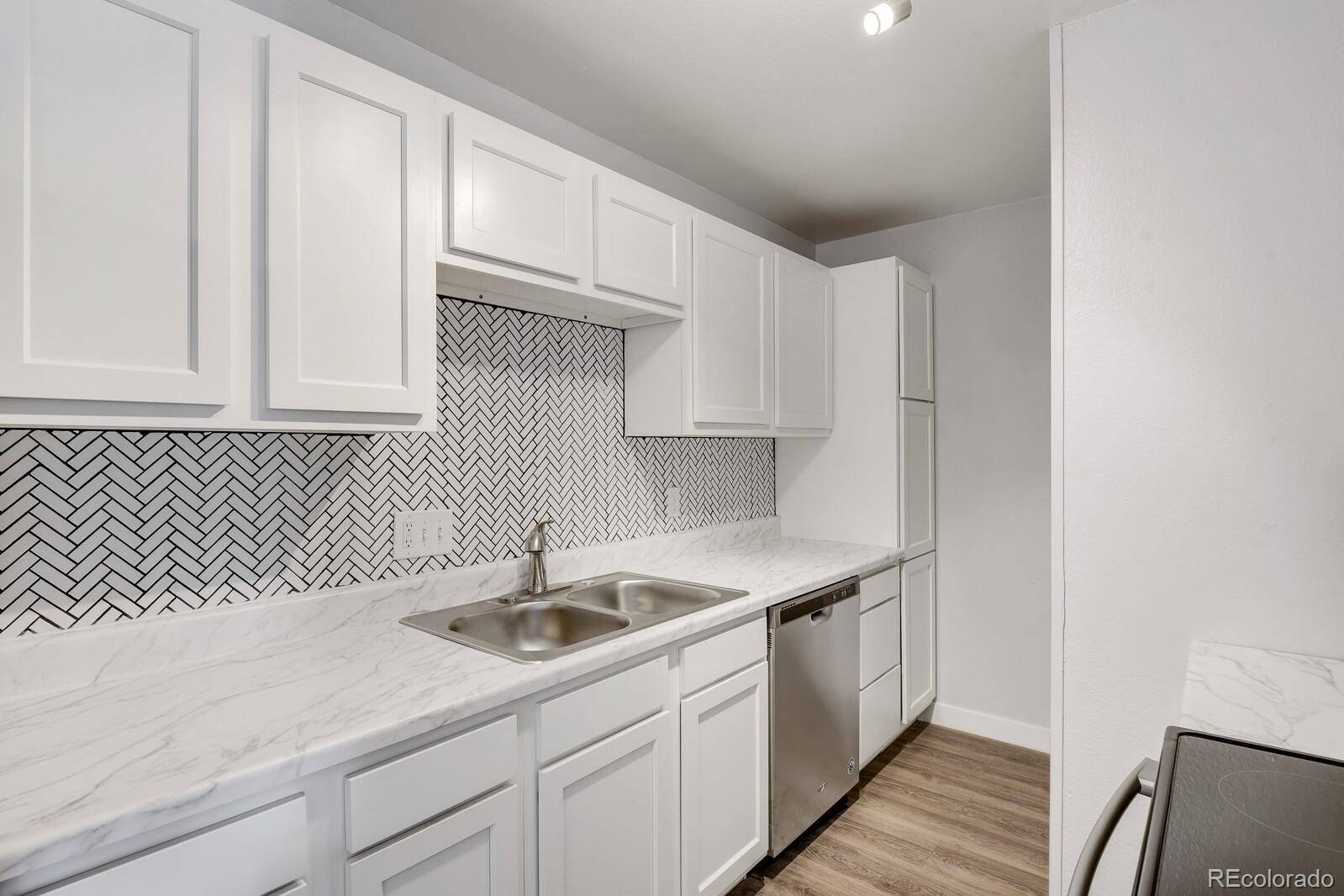 Golden, CO 80401,16359 W 10 AVE #6