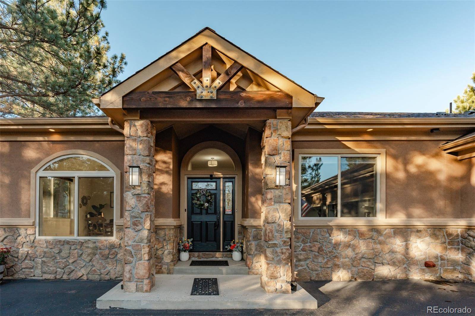 Larkspur, CO 80118,670 Independence DR