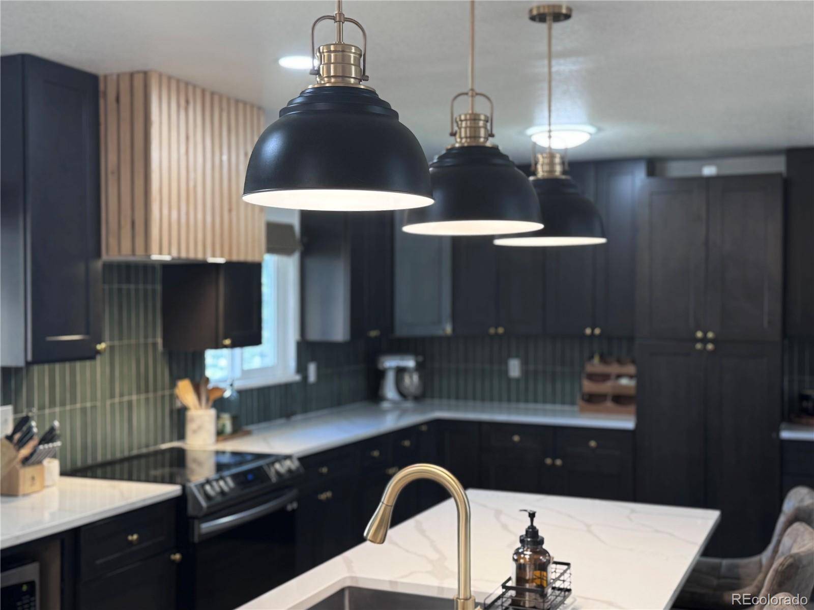 Lakewood, CO 80228,2152 S Devinney ST