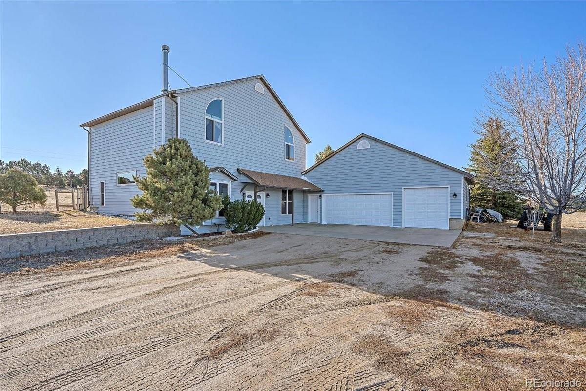 Elizabeth, CO 80107,8370 Midsummer LN