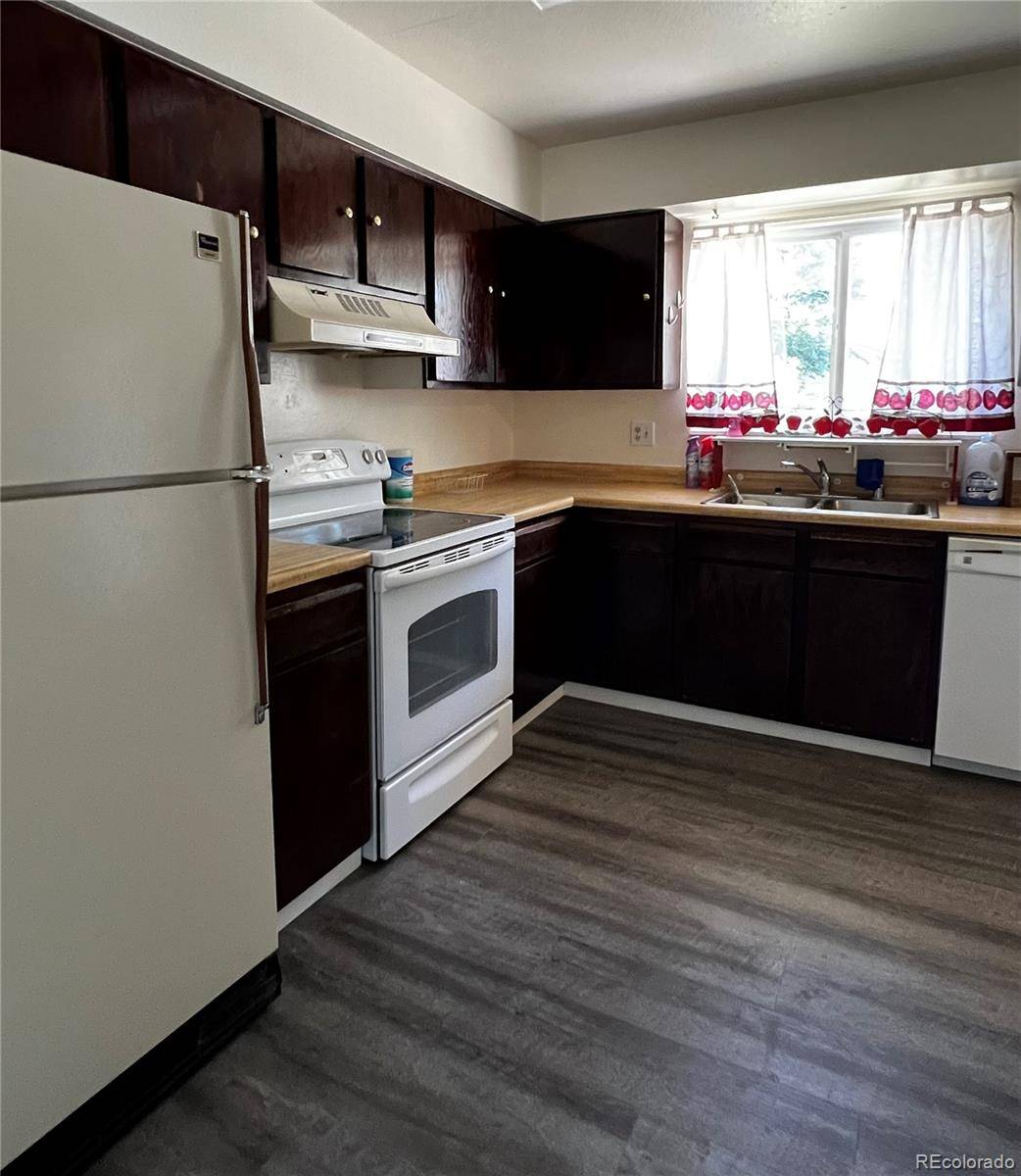 Colorado Springs, CO 80915,1810 Winnebago RD