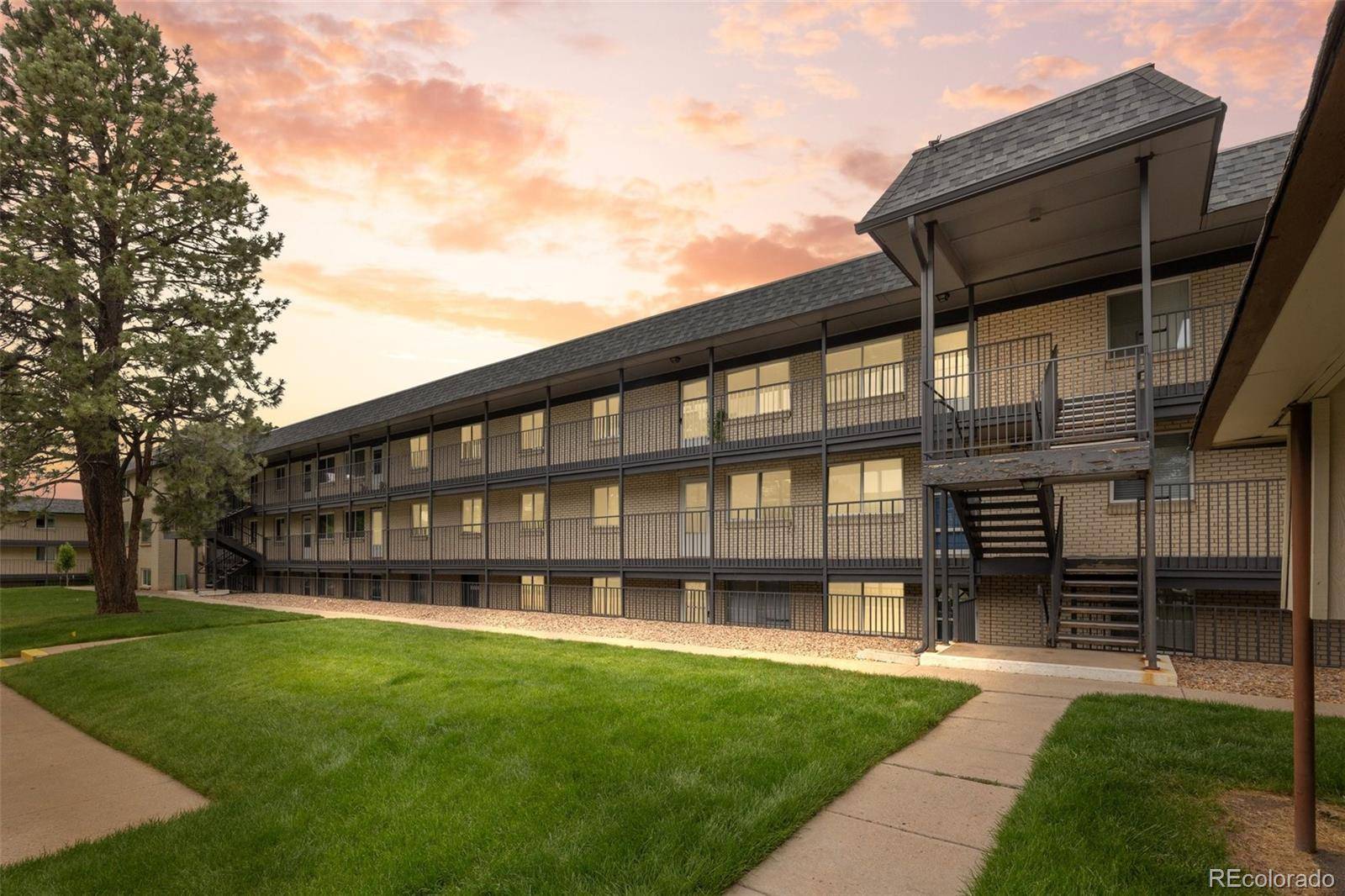 Lakewood, CO 80215,1723 Robb ST #43