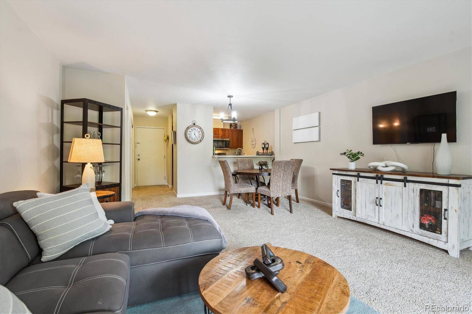 Denver, CO 80222,2880 S Locust ST #305N