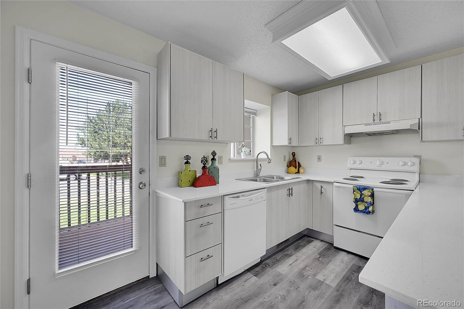 Colorado Springs, CO 80919,6737 Overland DR