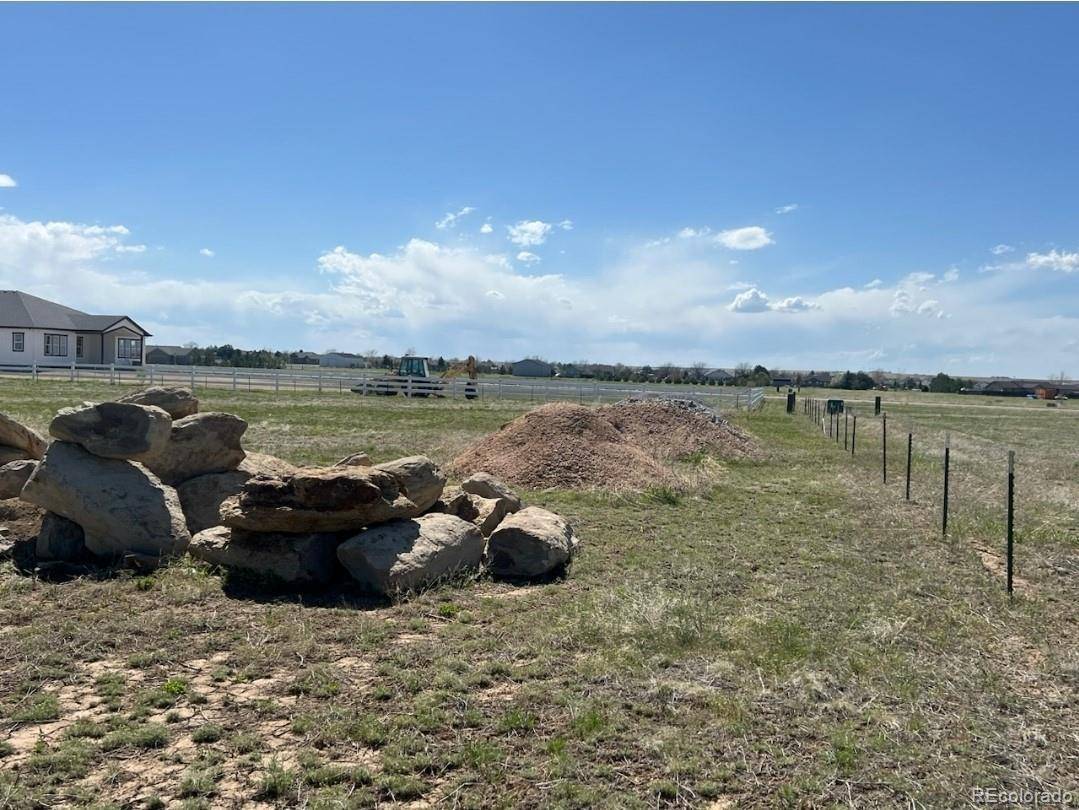 Strasburg, CO 80136,56189 E Tomahawk AVE