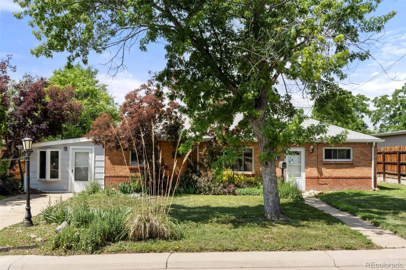 Thornton, CO 80229,8991 Hickory PL