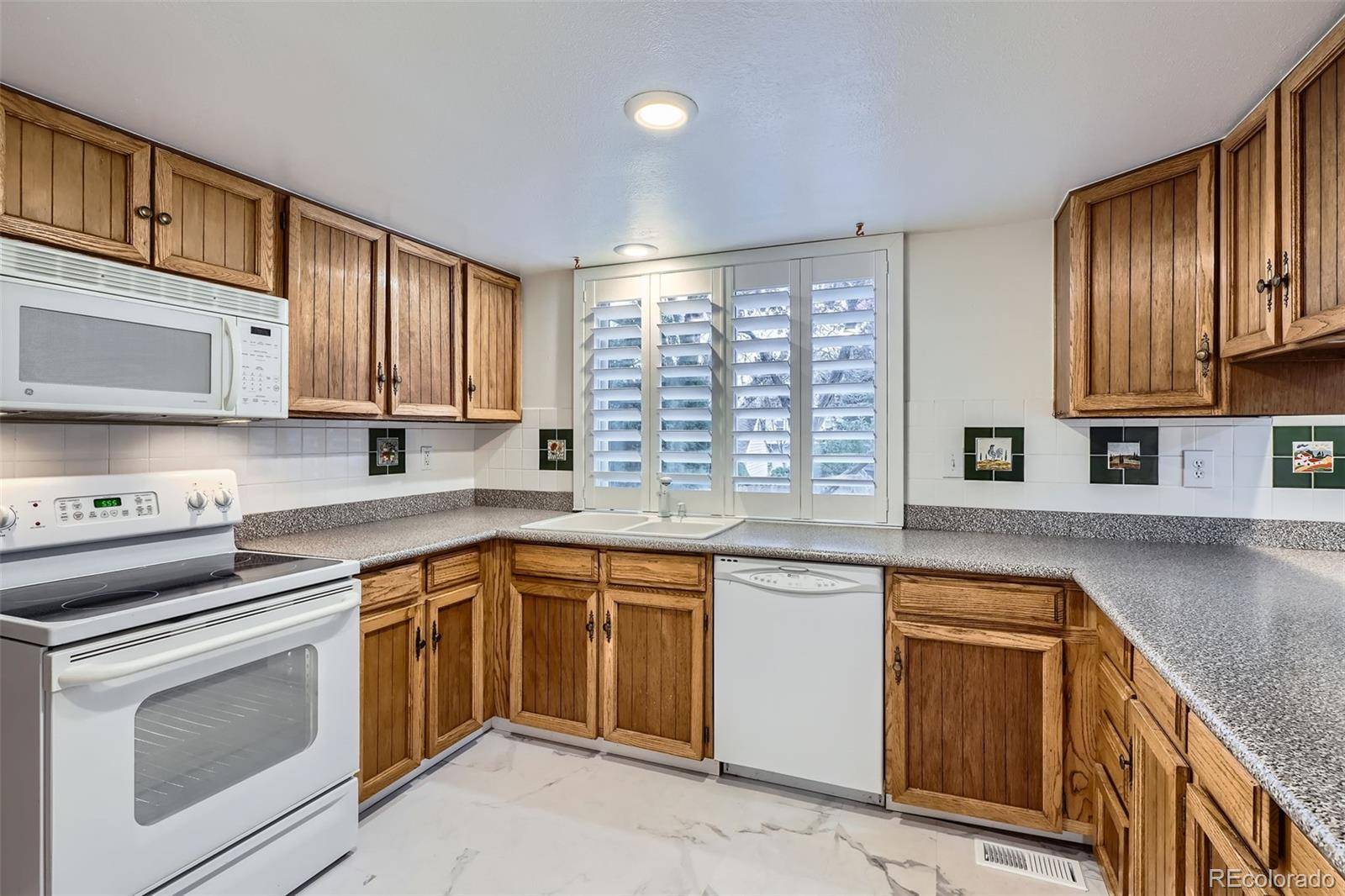 Arvada, CO 80005,8068 Johnson ST