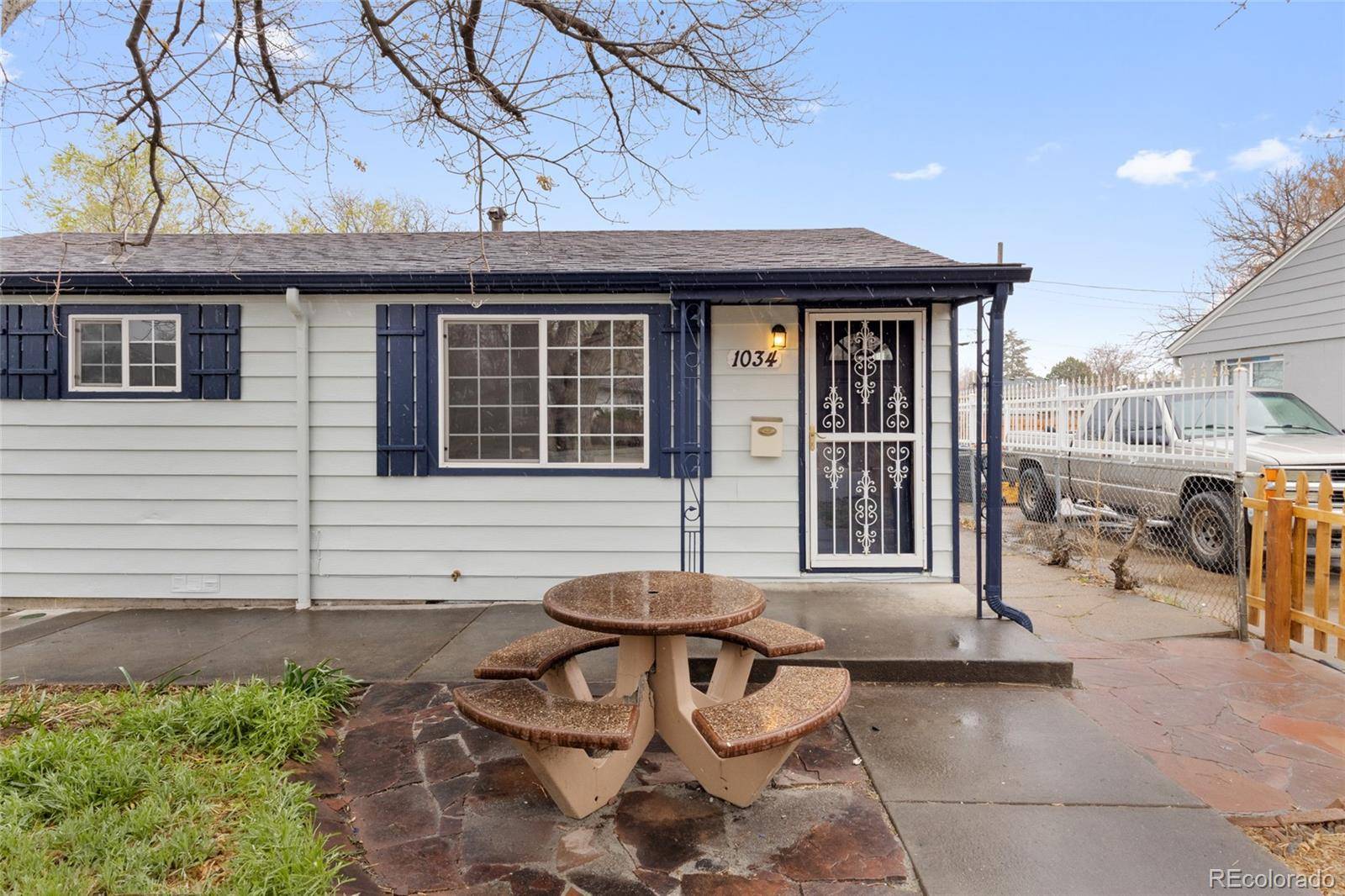 Denver, CO 80219,1034 S Meade ST