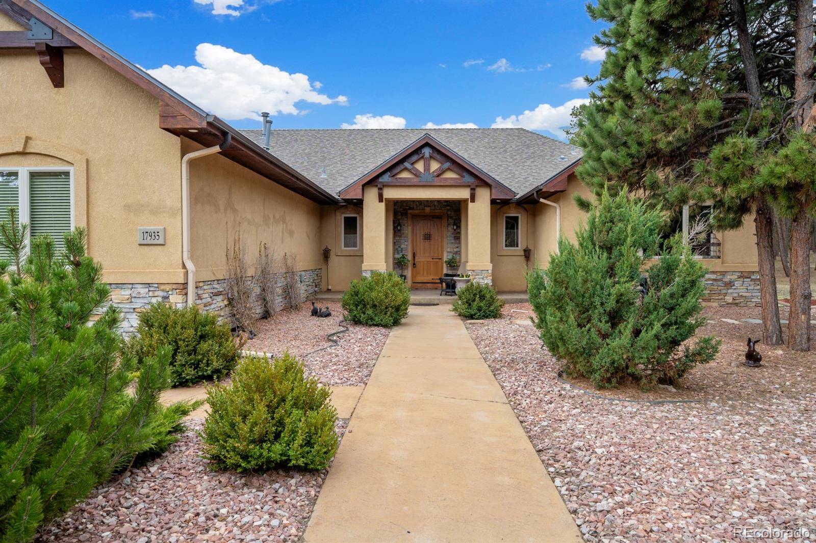 Monument, CO 80132,17935 Queensmere DR