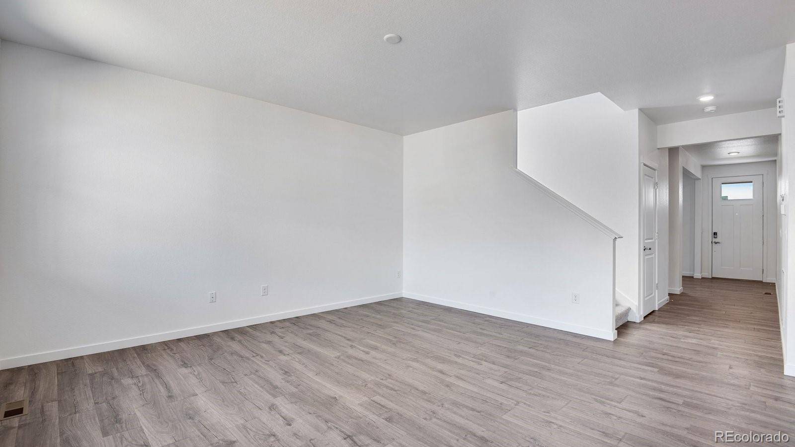 Watkins, CO 80137,812 N Deer Park ST