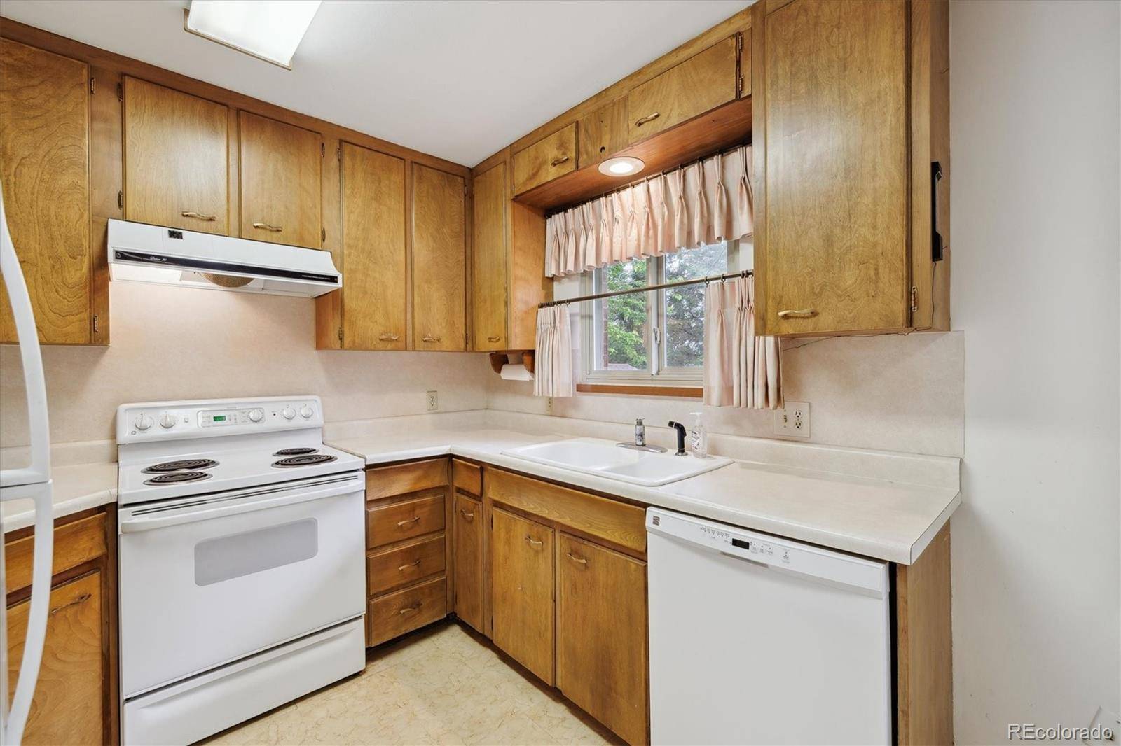 Aurora, CO 80012,13493 E Dakota AVE