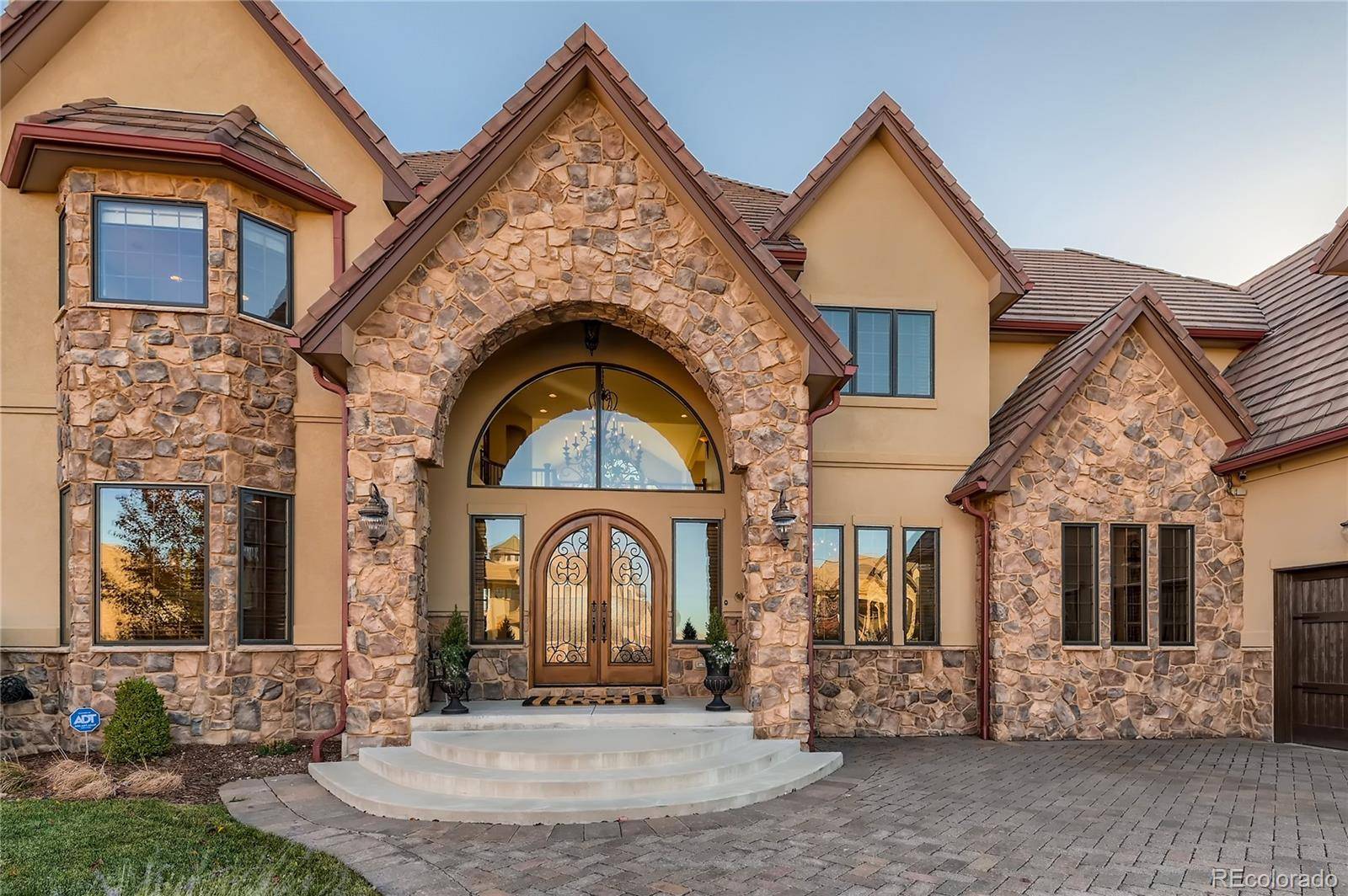 Castle Pines, CO 80108,5854 Amber Ridge DR