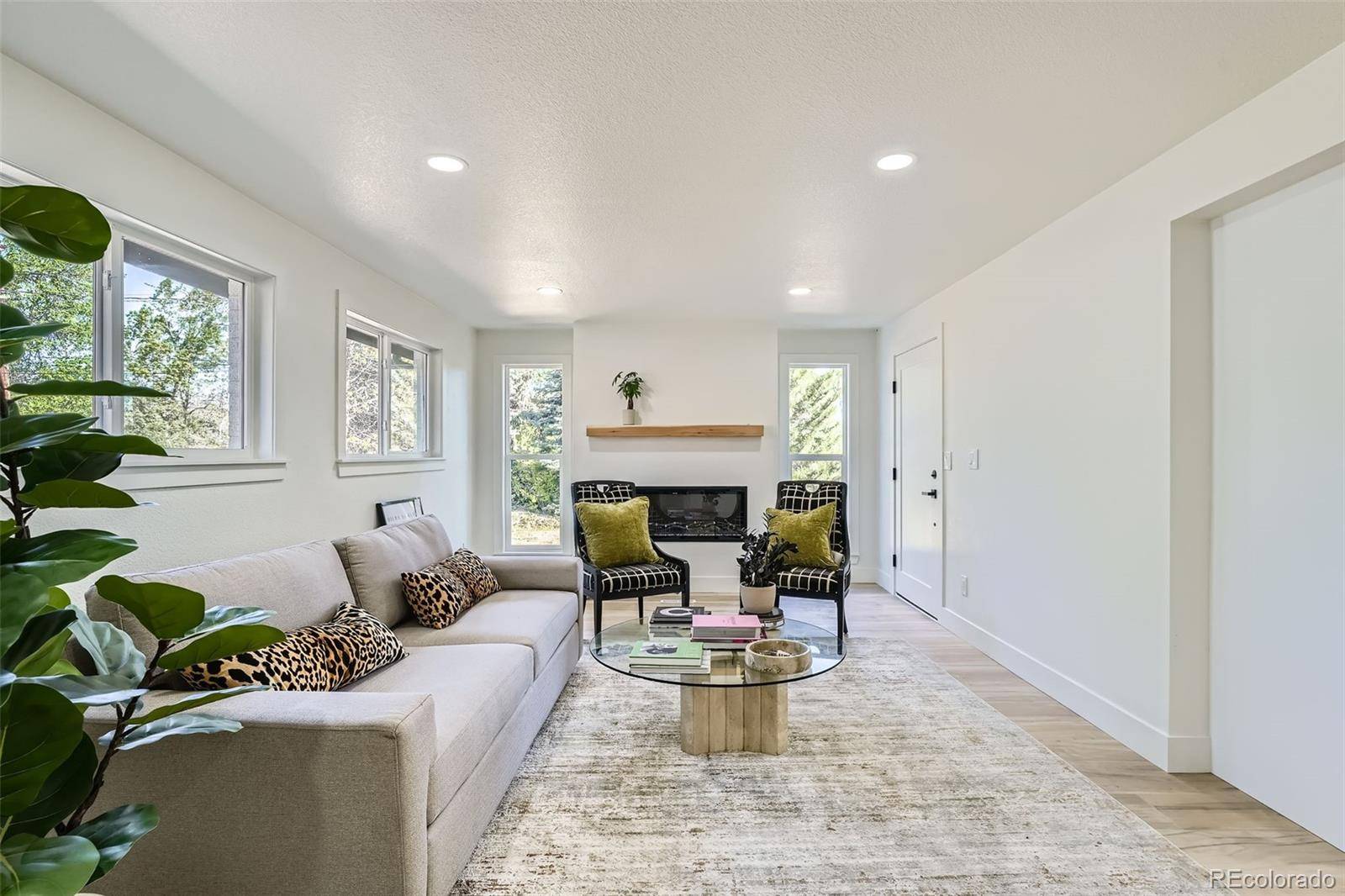 Lakewood, CO 80232,8463 W Arizona DR