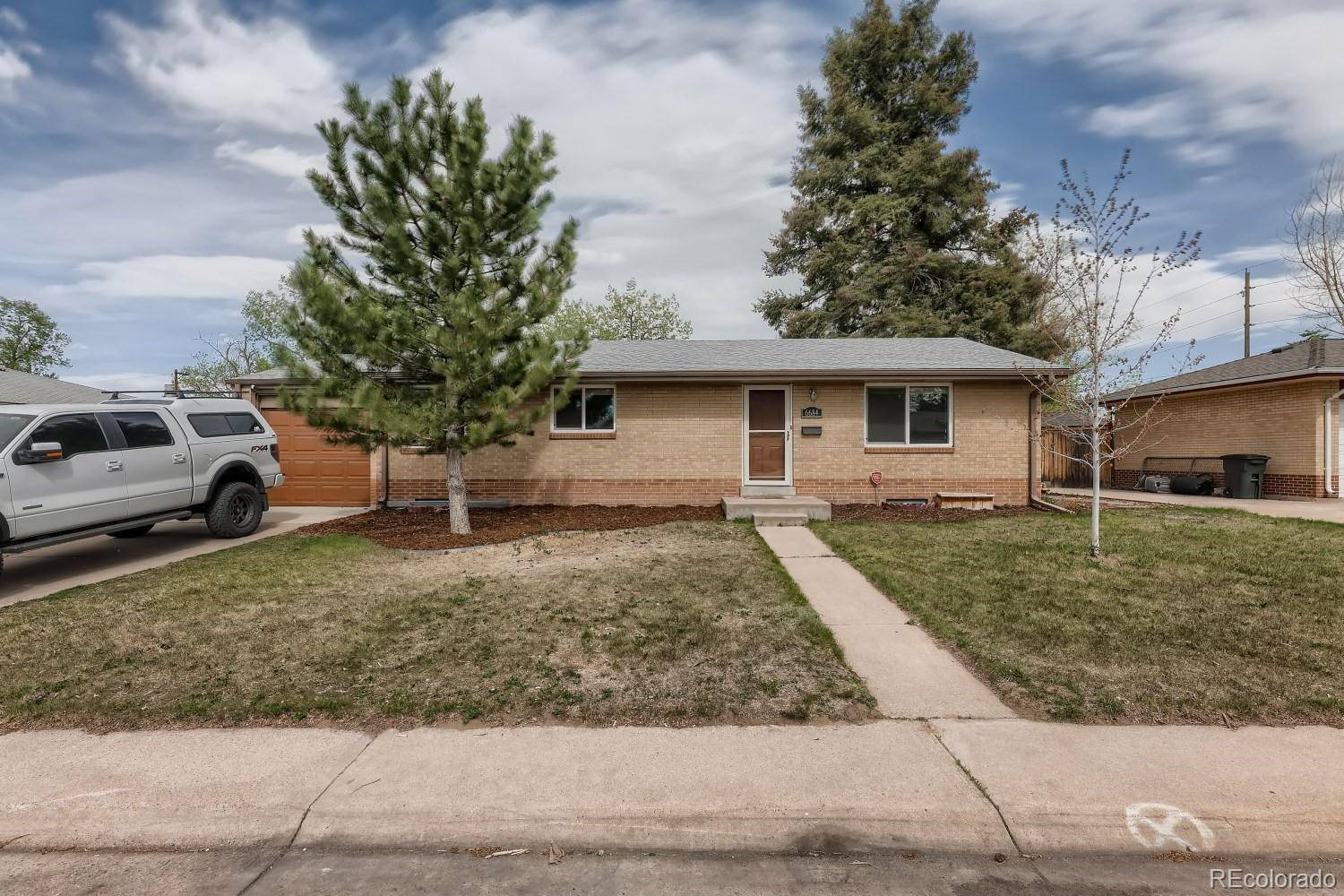 Centennial, CO 80121,6684 S Penrose CT