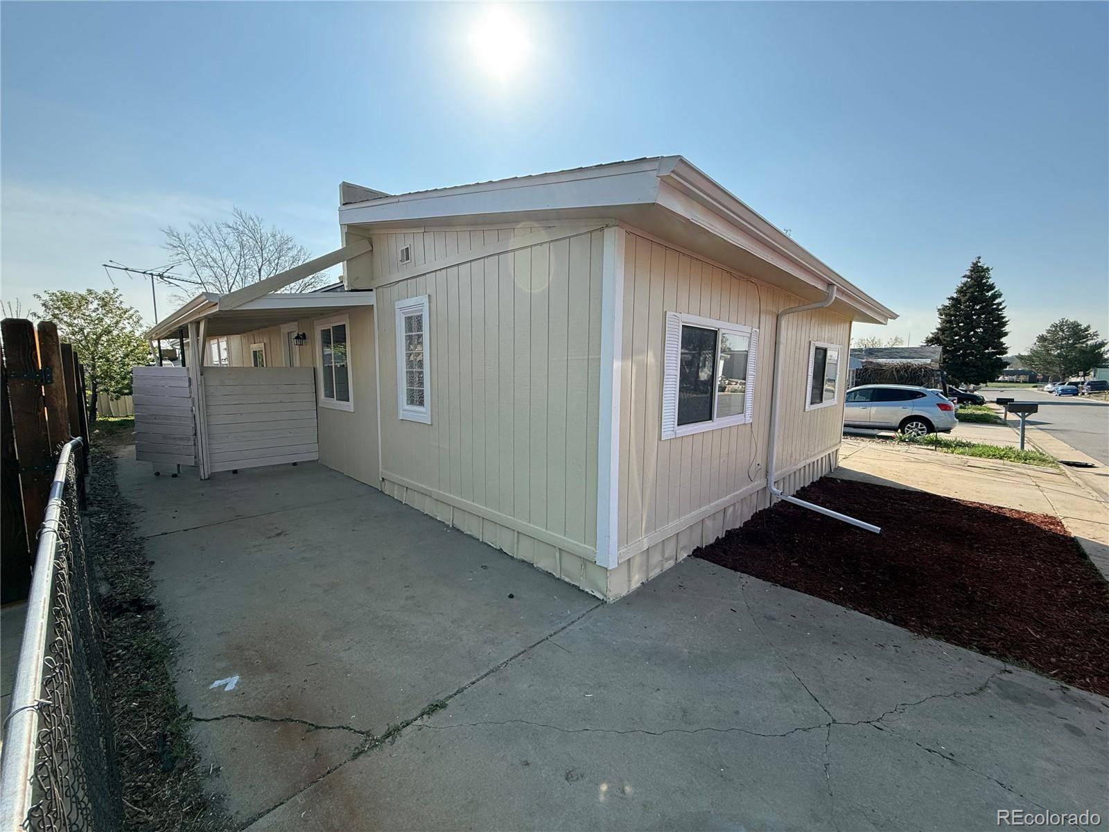 Denver, CO 80260,9036 Mandel ST