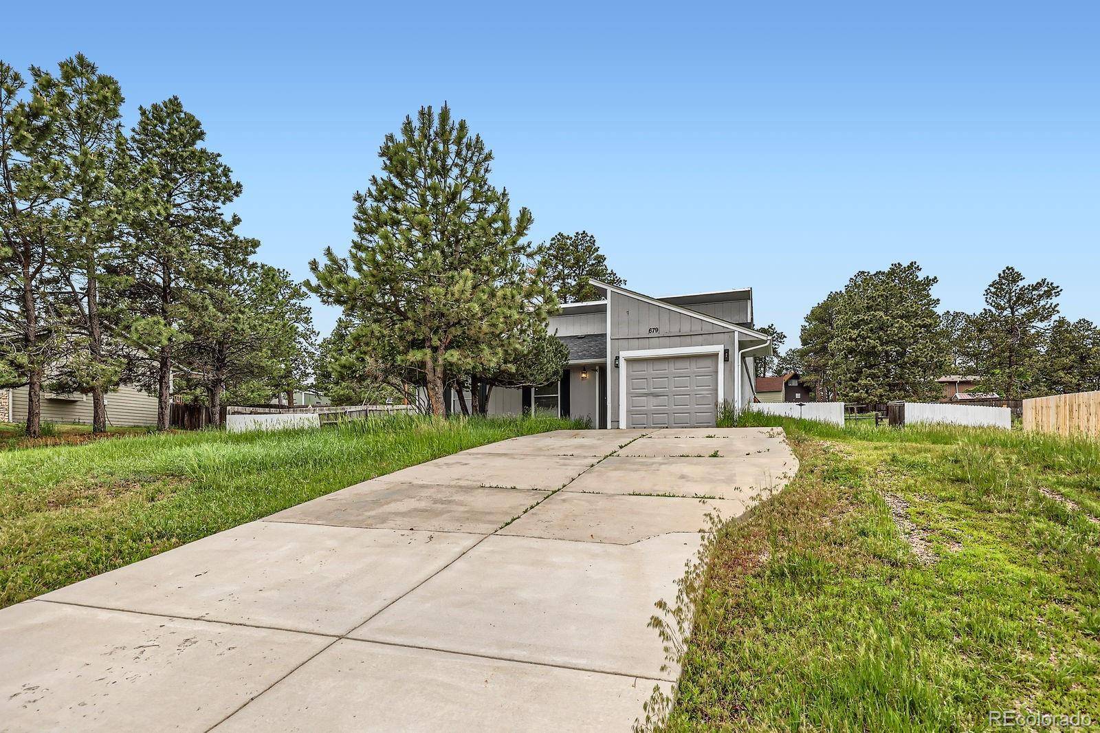 Elizabeth, CO 80107,679 S Pearl ST