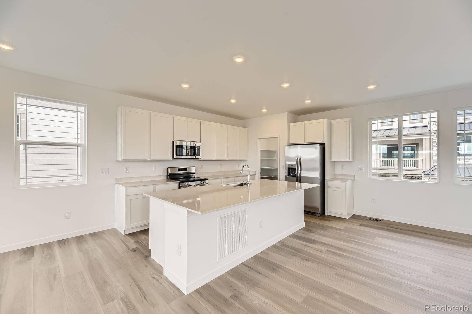 Littleton, CO 80125,8866 Waterleaf LN