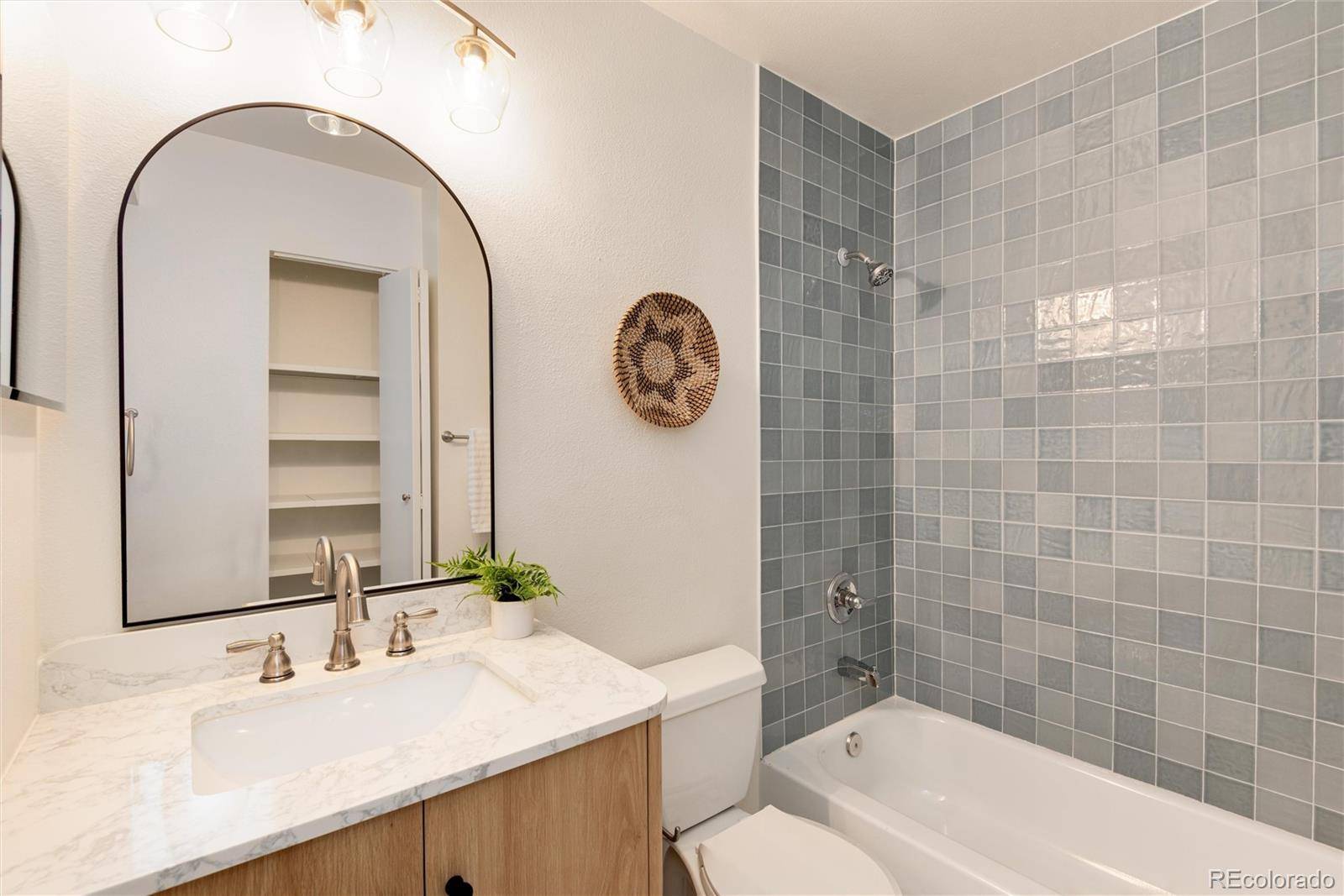 Denver, CO 80247,8335 Fairmount DR #7-208