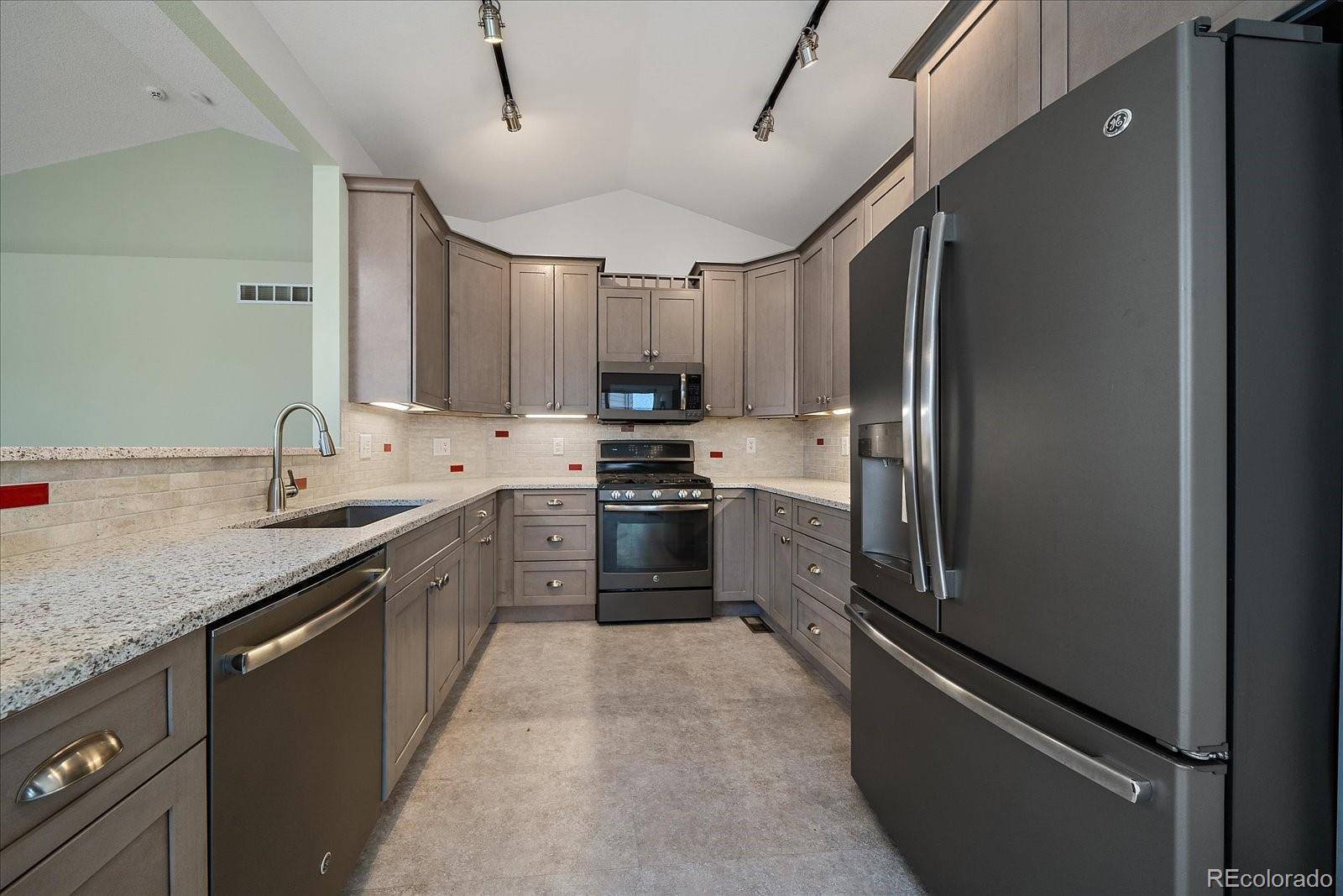 Arvada, CO 80007,6689 Kendrick DR