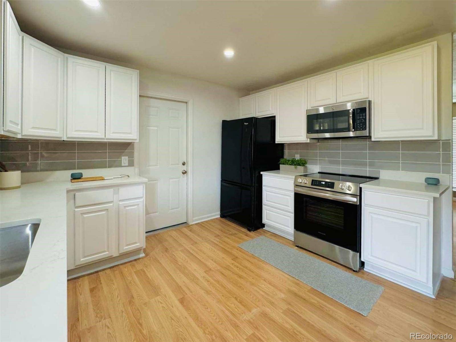 Aurora, CO 80013,2118 S Mobile WAY