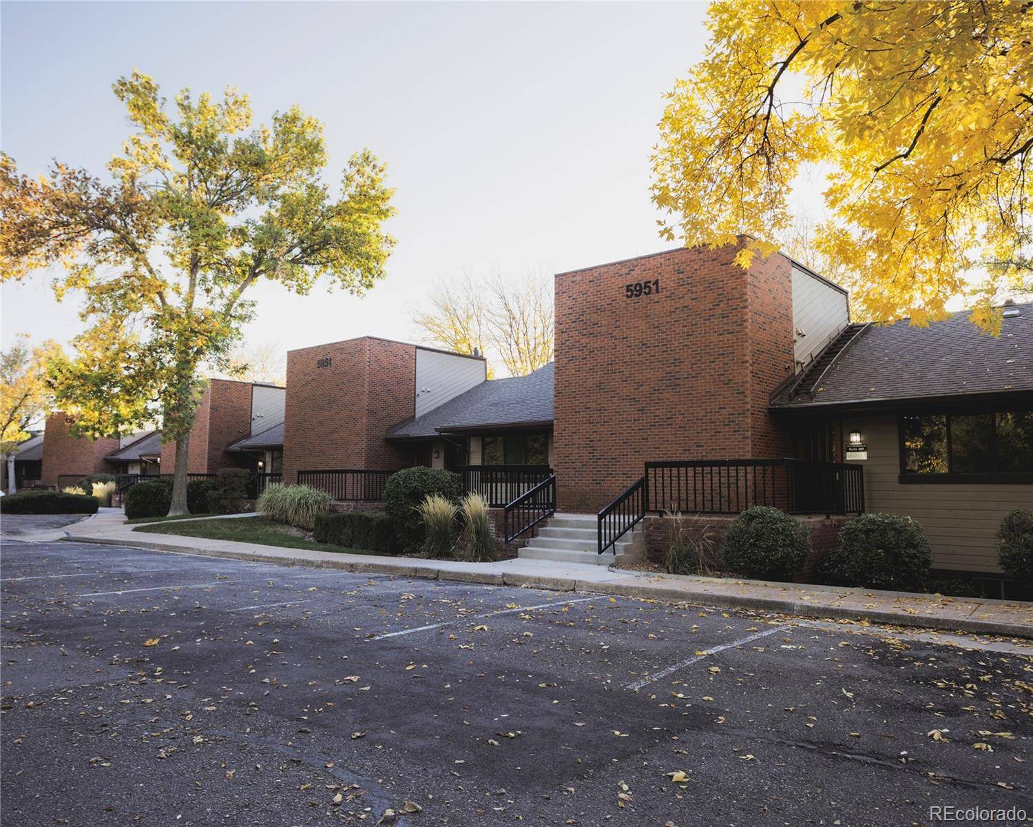 Littleton, CO 80123,5921 Middlefield RD #200