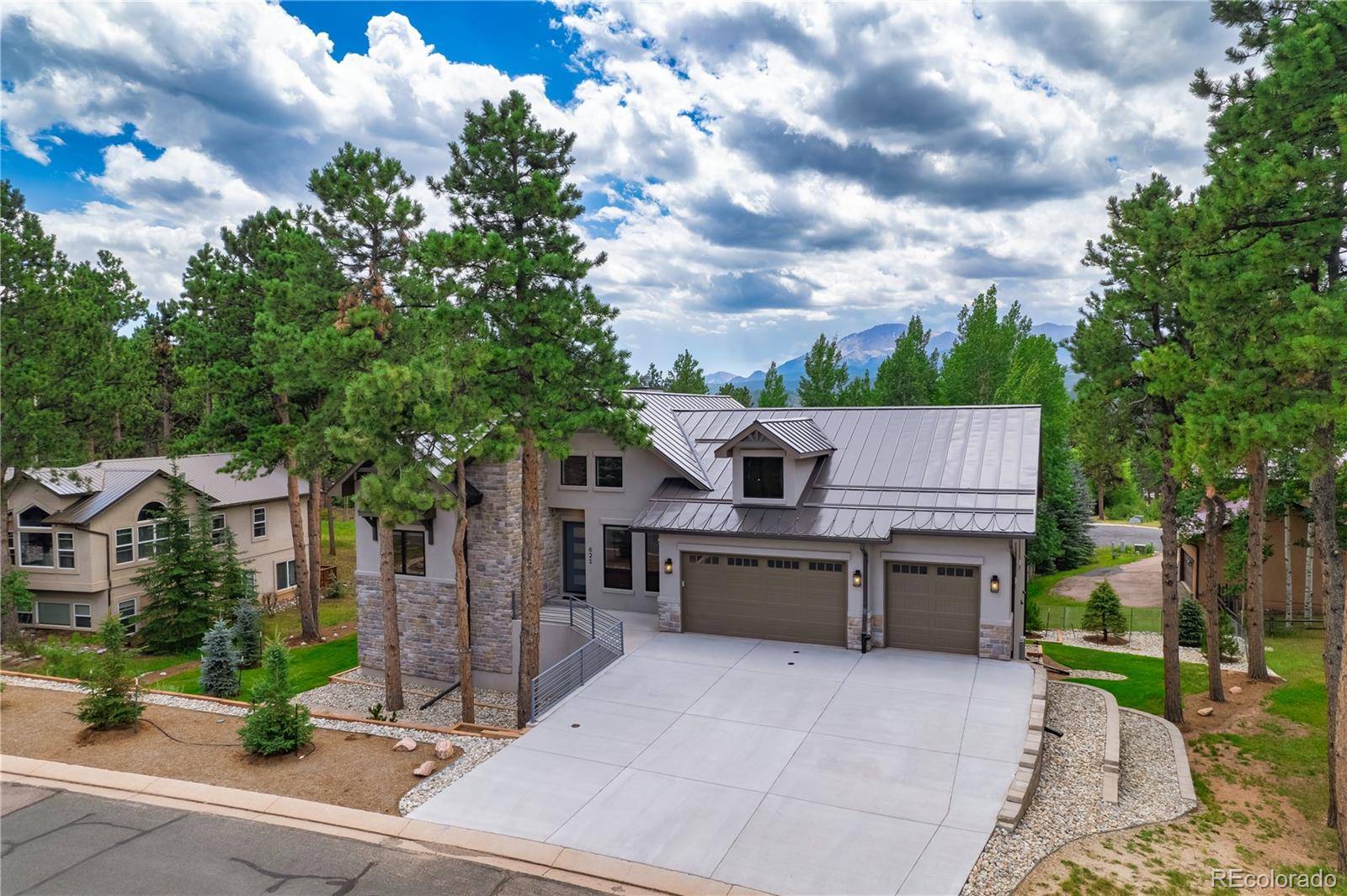 Woodland Park, CO 80863,621 Skyline DR