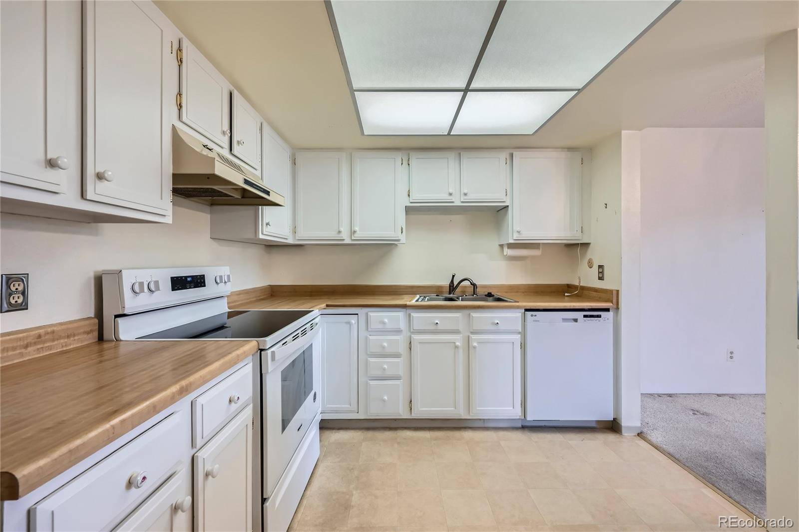 Aurora, CO 80014,13902 E Marina DR #412