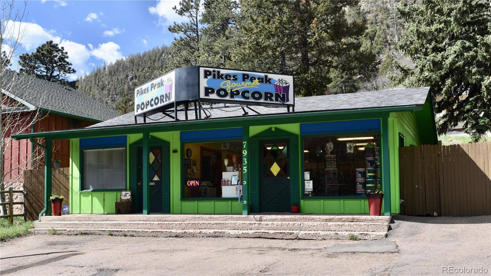 Cascade, CO 80809,7935 W 24 HWY