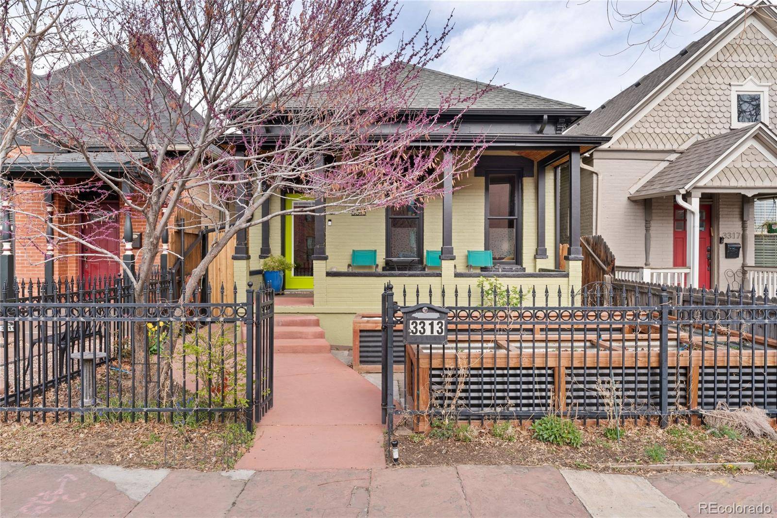 Denver, CO 80205,3313 Curtis ST