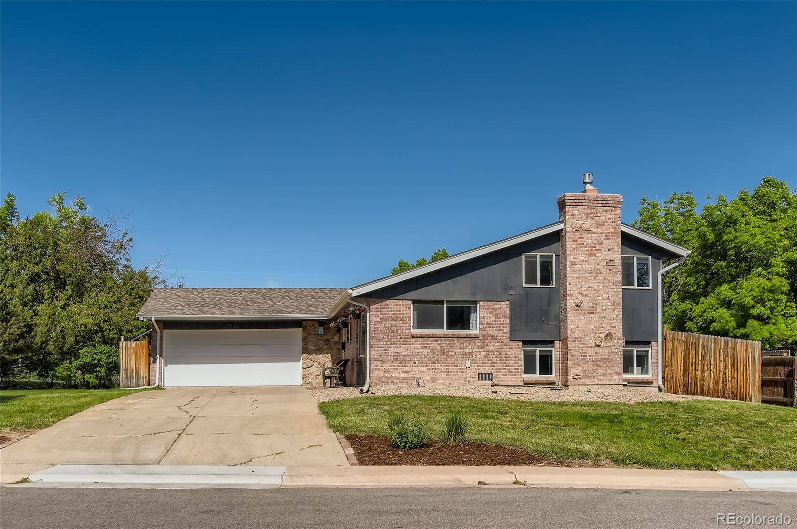 Centennial, CO 80122,7129 S cherry DR