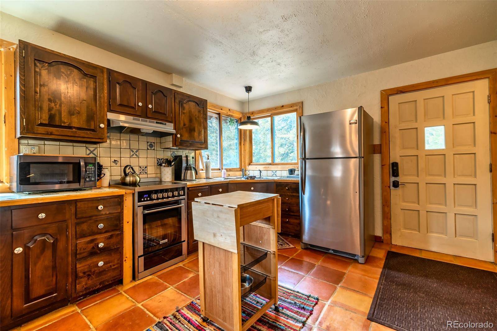 Alma, CO 80420,303 Ridge RD