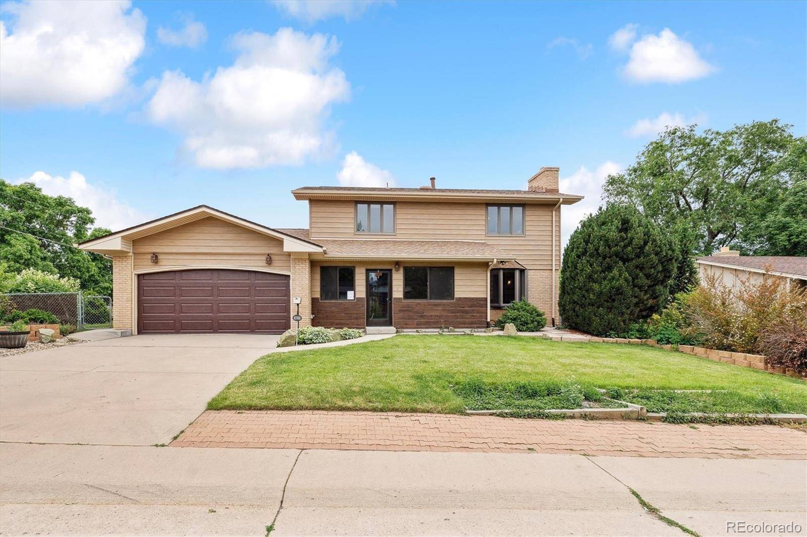 Centennial, CO 80112,8588 E Costilla AVE