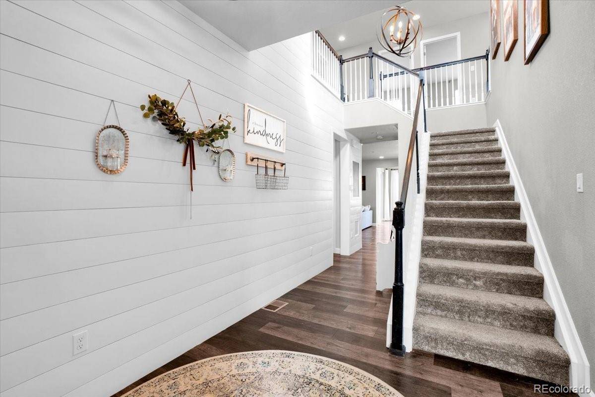 Castle Rock, CO 80108,970 White Leaf CIR