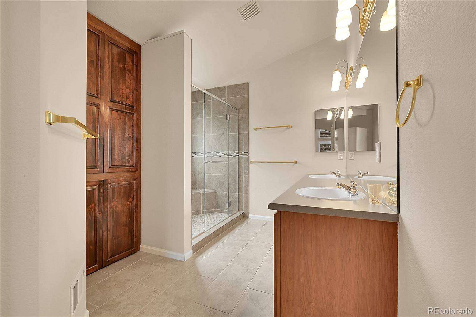 Centennial, CO 80122,4042 E Hinsdale CIR