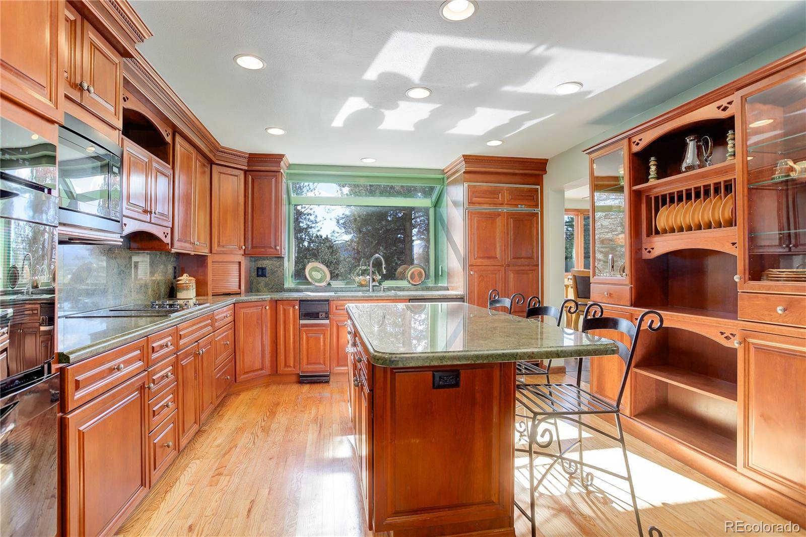 Golden, CO 80401,25160 Montane Dr W
