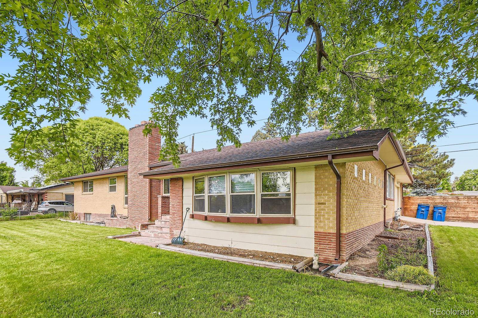 Englewood, CO 80110,555 W Mansfield AVE