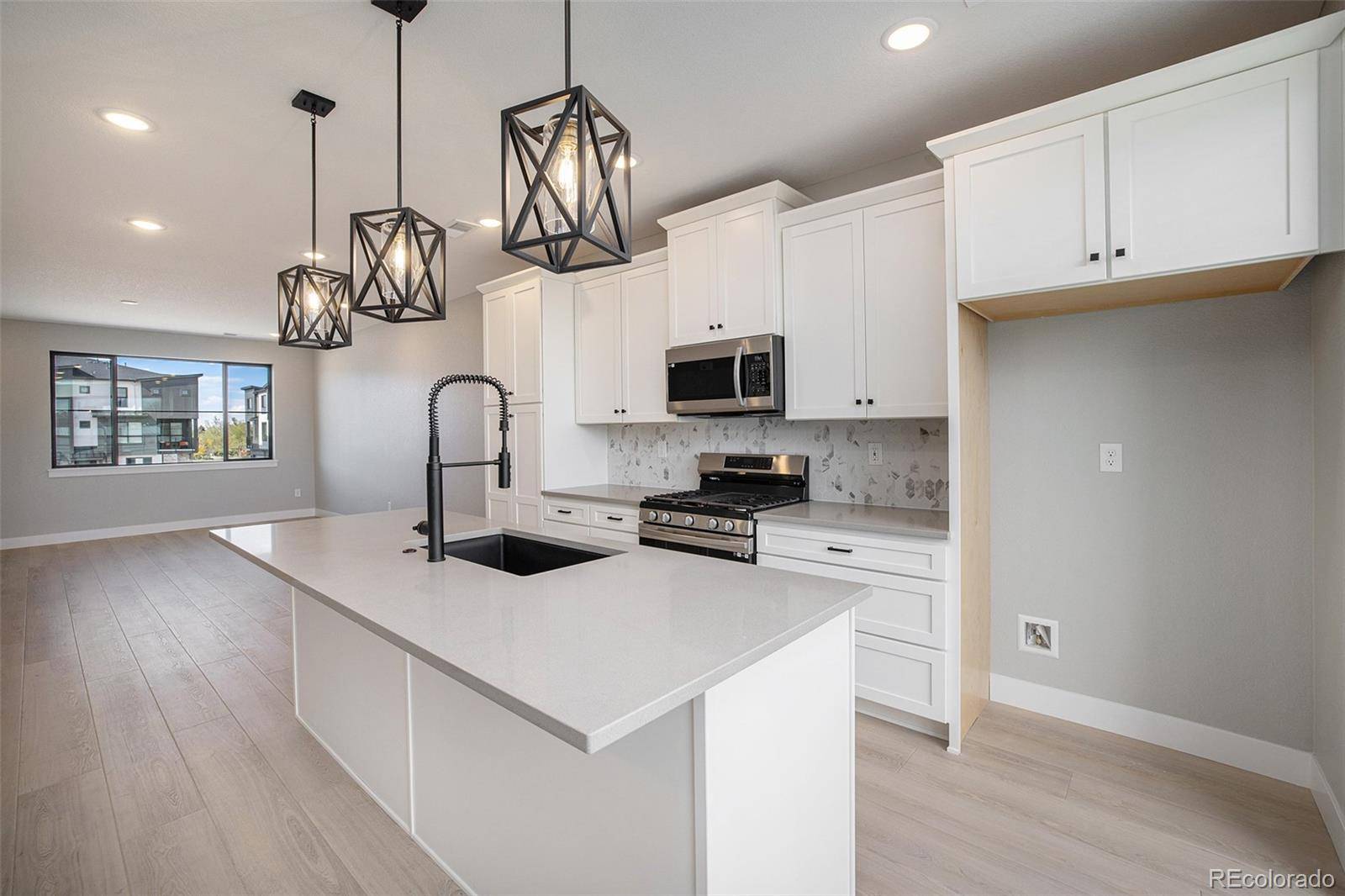 Denver, CO 80222,2078 S Holly ST #2